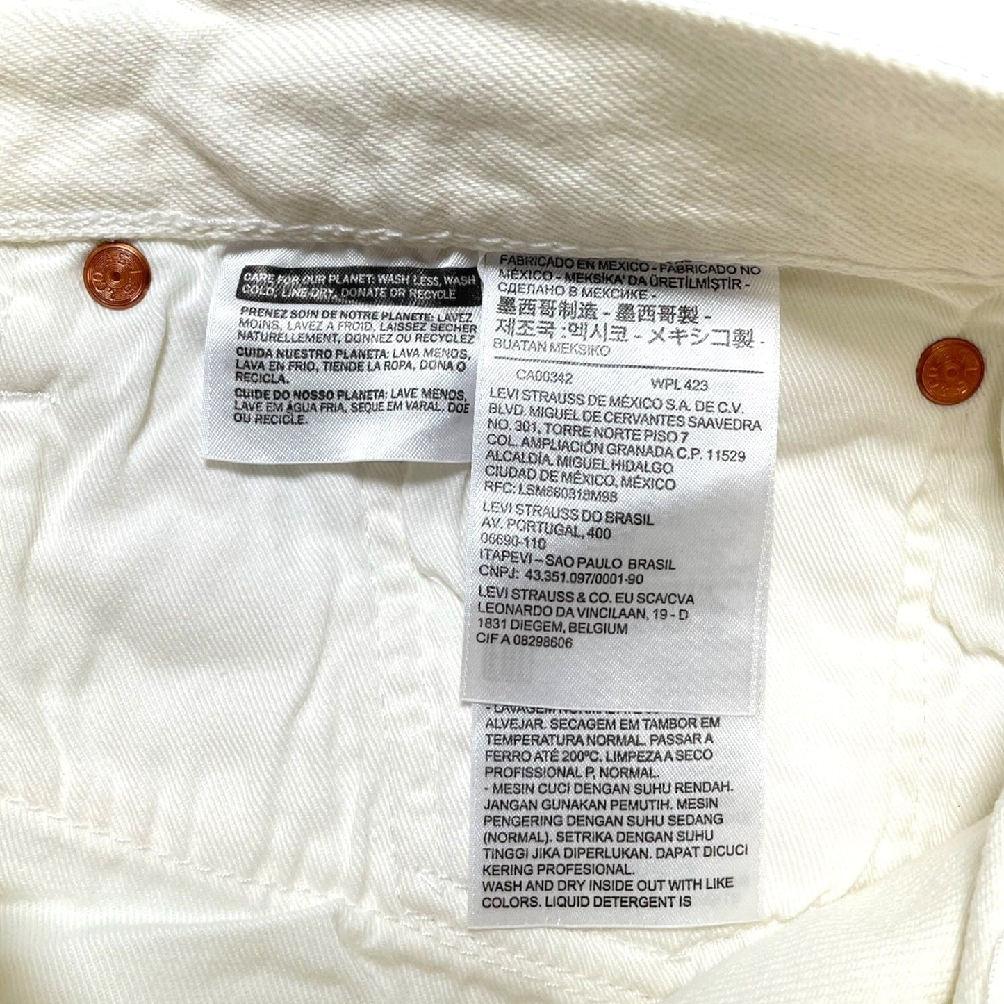 04fa940f-2522-476b-a9a9-6ffc720e0f5c