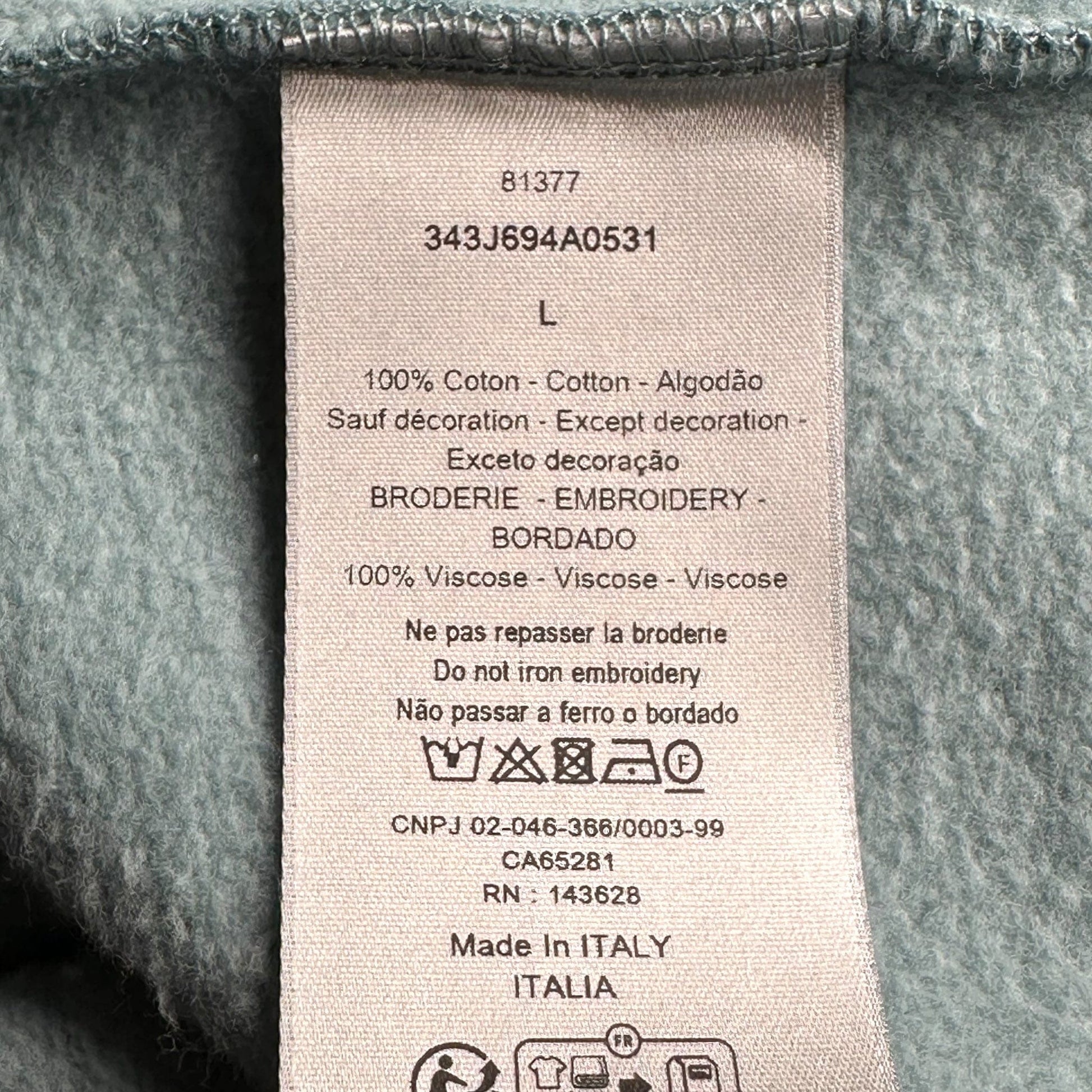 91753643-f547-42f9-8b80-e8d50d35cf08