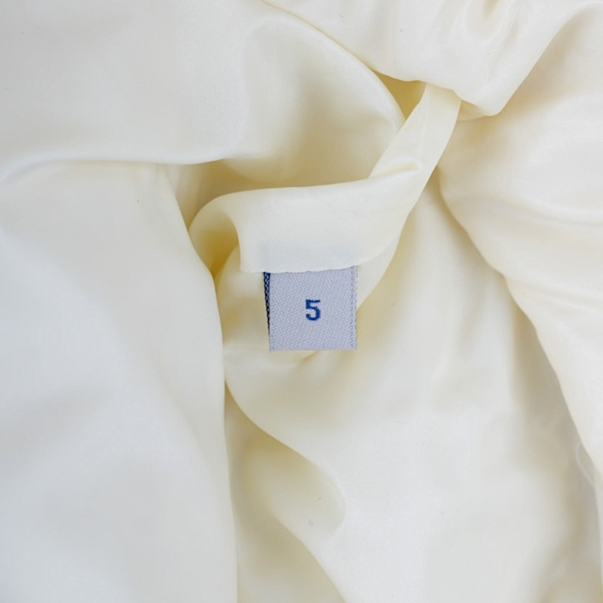 ab81b204-f9bd-4426-985c-1ed3e8b7595e