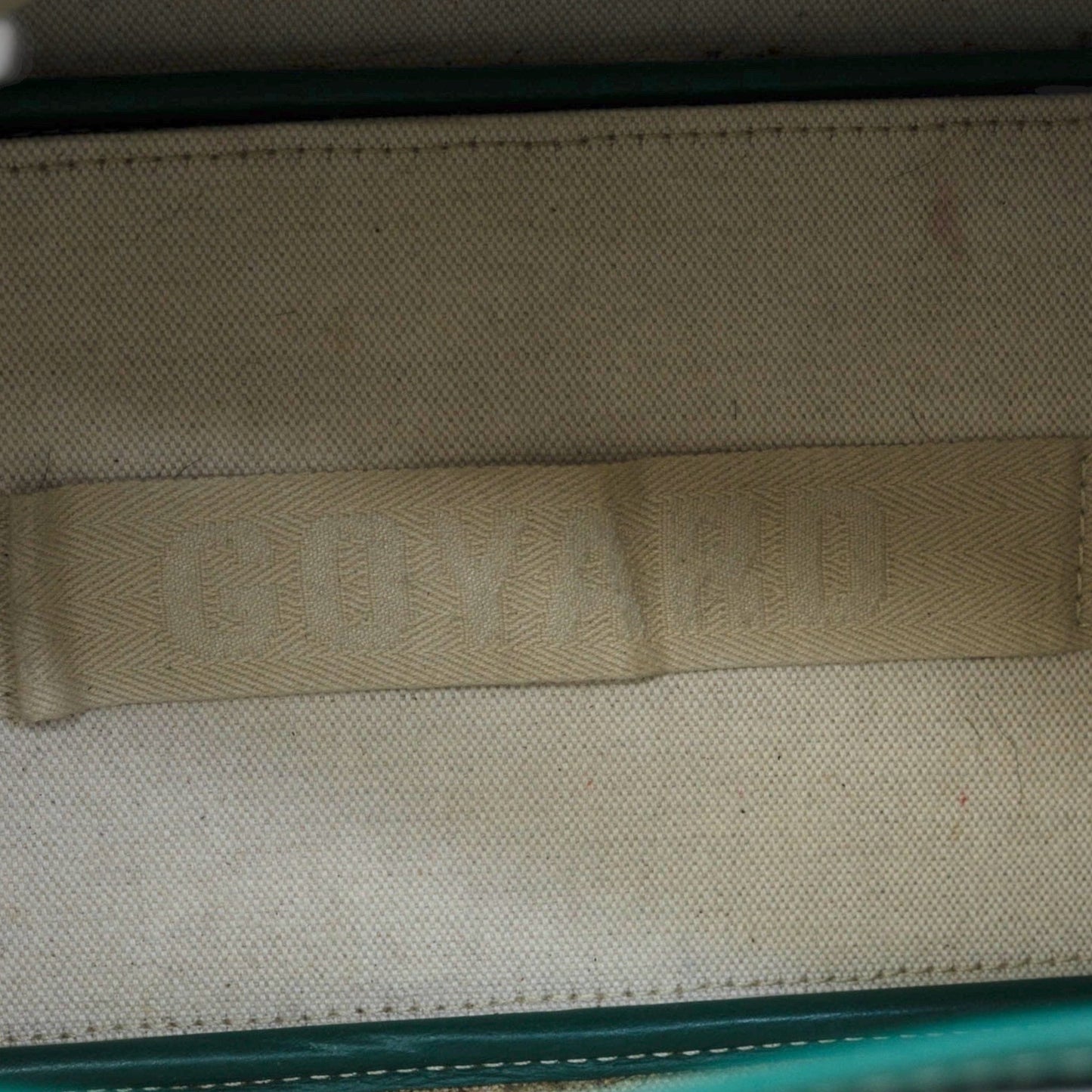 d9c96715-3d7f-4b5f-bb60-bd7b09ab7b1c