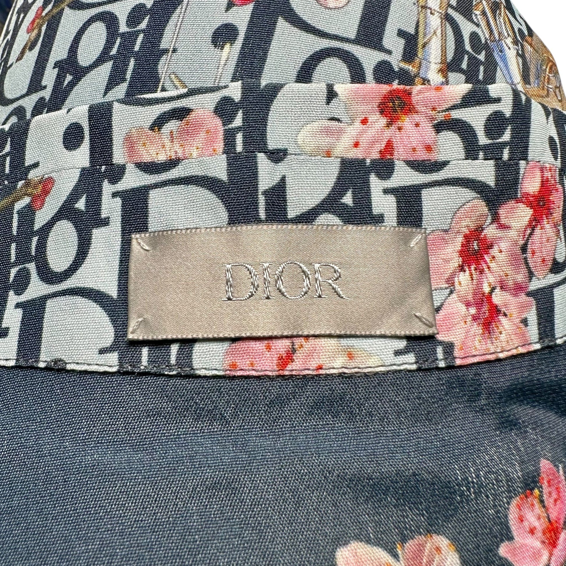 dcfeae05-9c97-42f5-a38a-a7d225340310