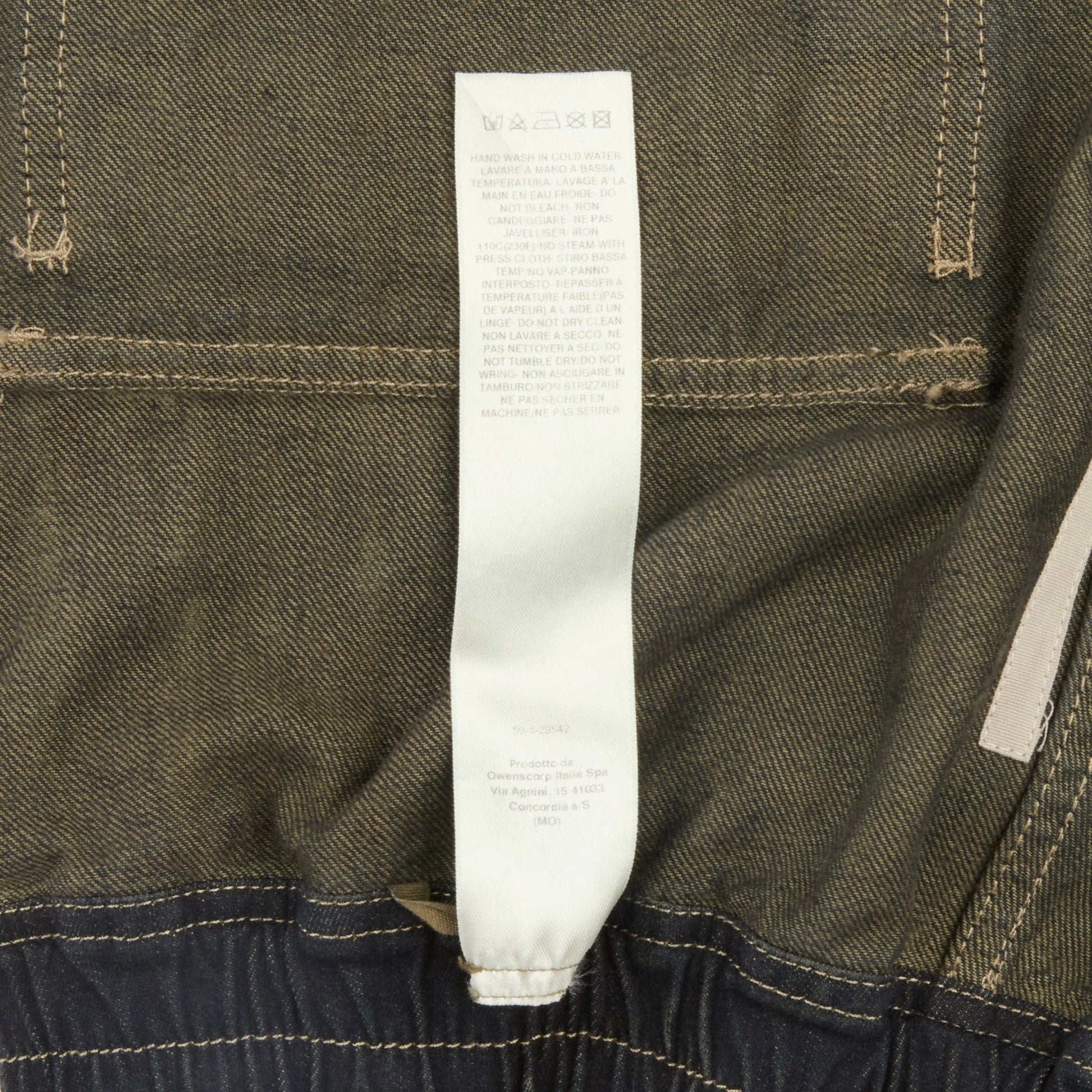 fdf83aab-8d10-4d28-8f40-dd5d341dee8a