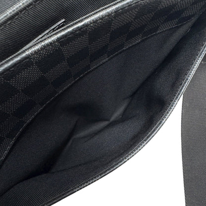 01ef5e15-9879-4742-896d-86634de5201f