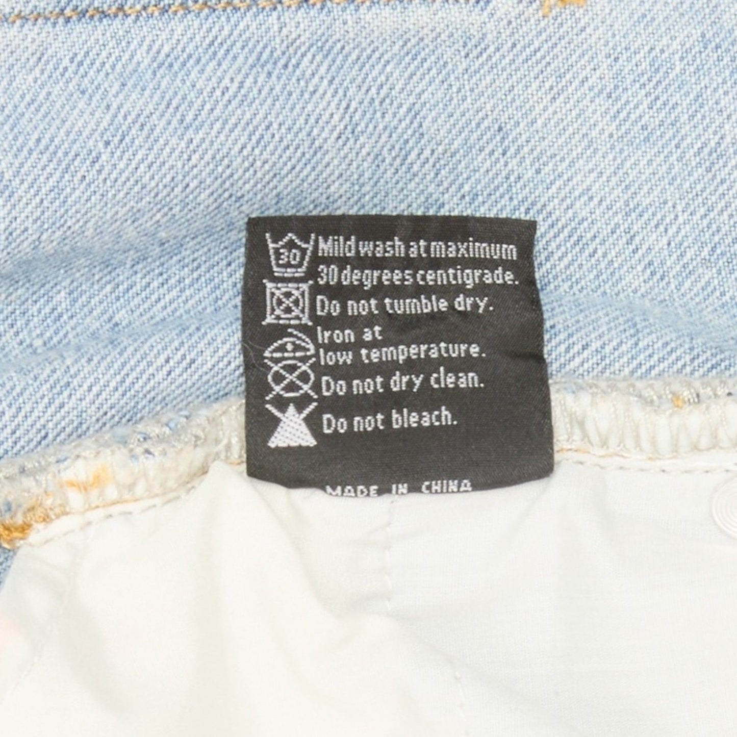 13b21f26-e363-405f-9c9d-d92abc0b7fd7