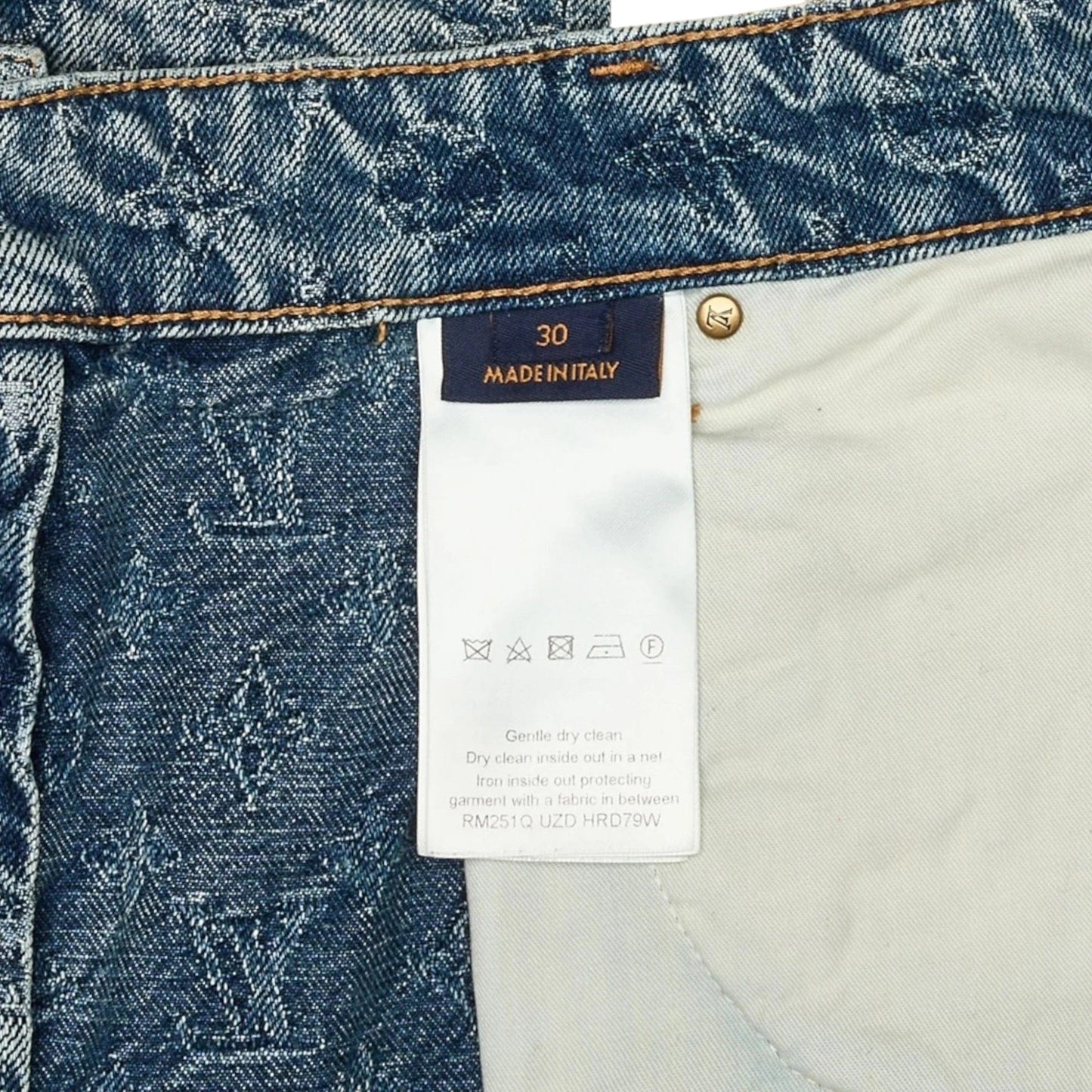 9b150717-af2c-4bee-9853-c9fc93a7f730