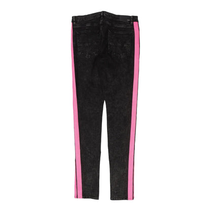 b0e4872e-1bf1-47cb-a681-fdee4105575b