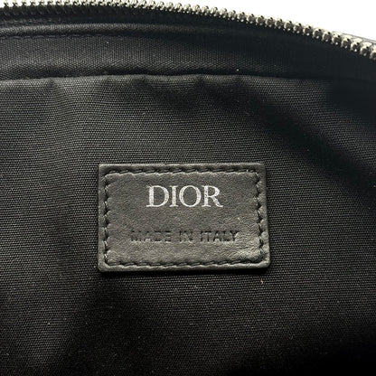 de1a5bf3-7534-4f1a-a5ac-35c3e26daf38