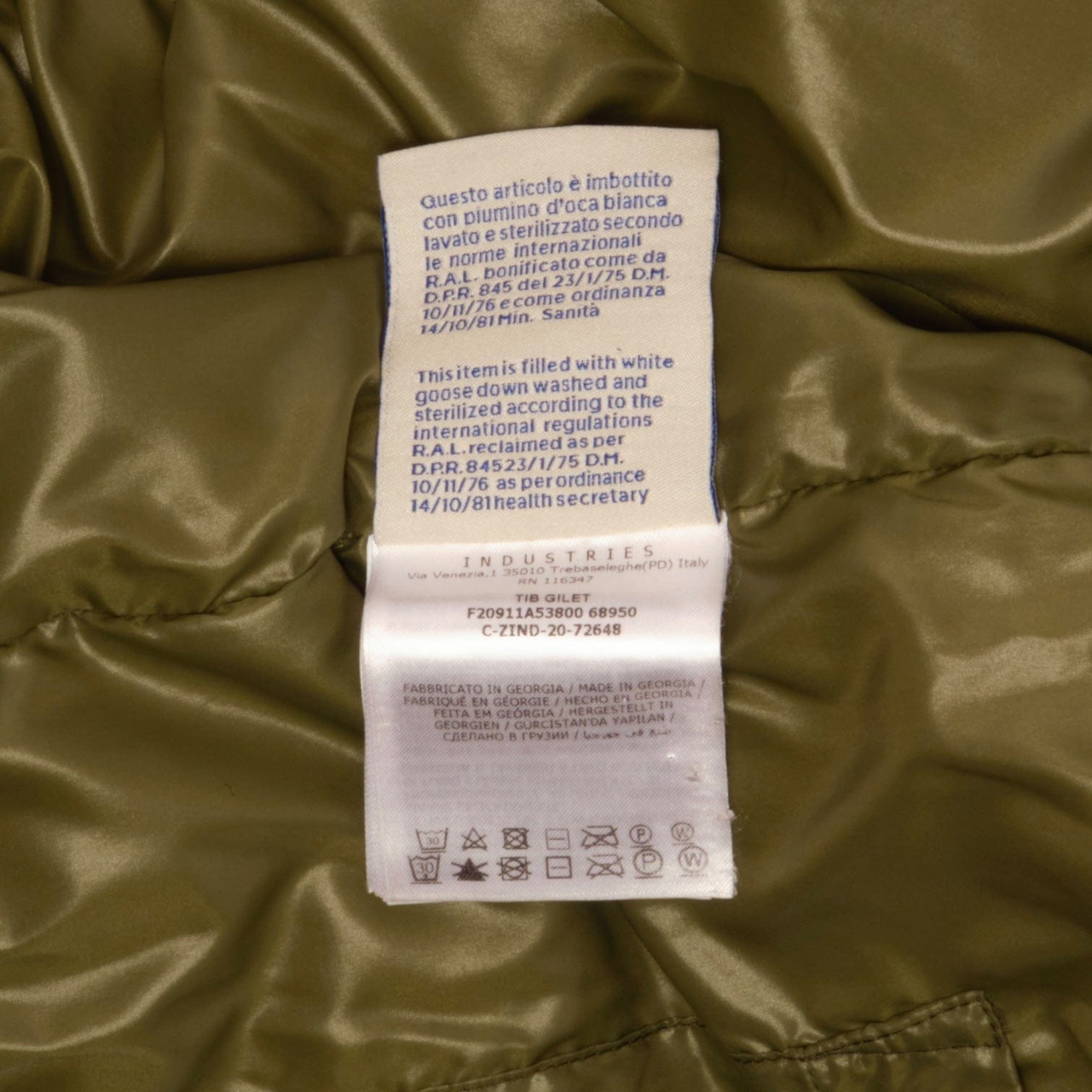 f90352f5-9b3e-4b47-aedf-bad82e853c55