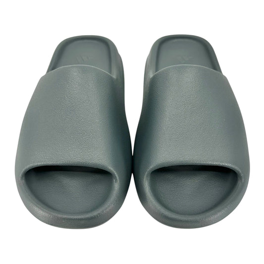 fe63ee21-525a-48c2-9a59-322640105ceb